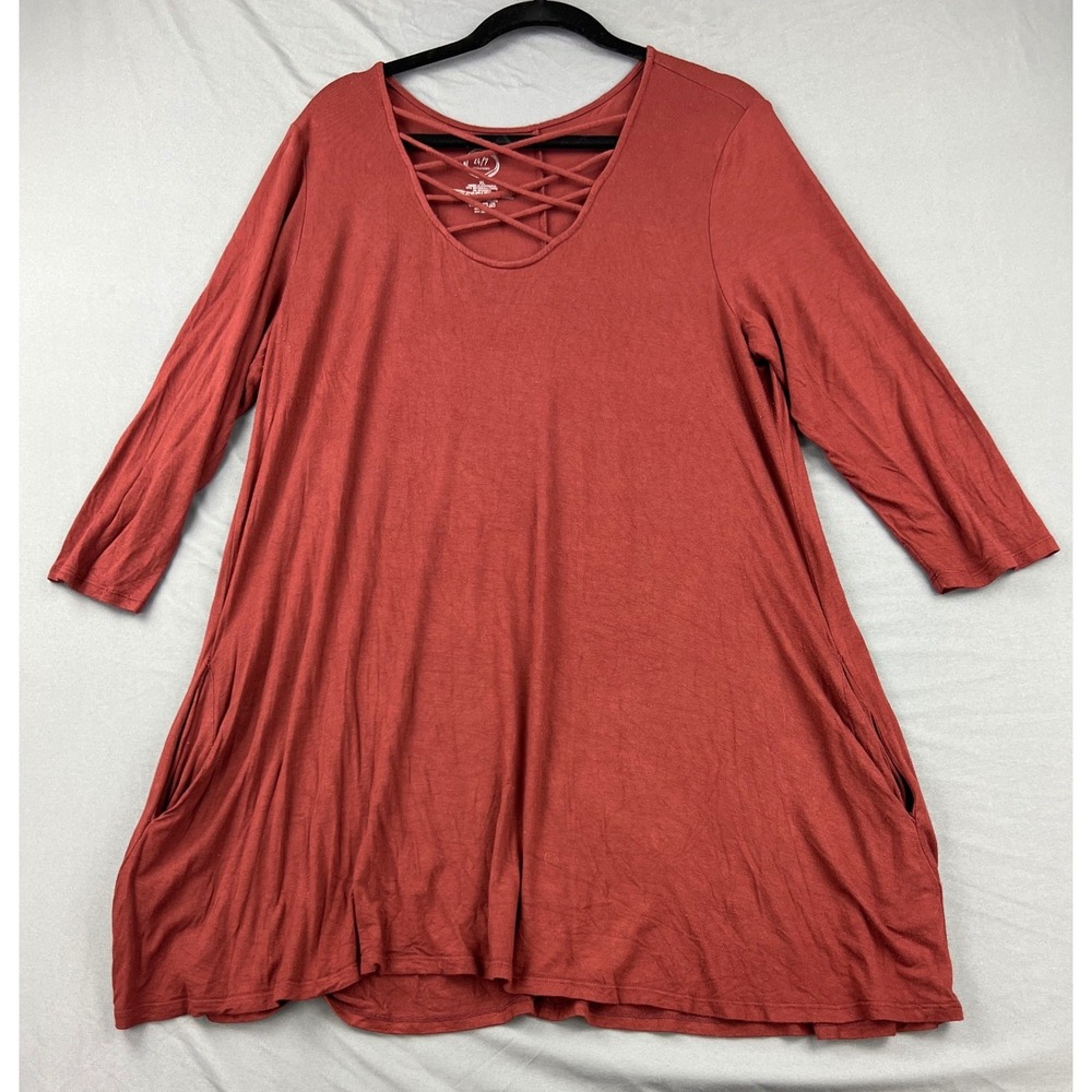Maurices 24/7 Tunic Top Women XL Red Fair Strappy VNeck 3/4 Sleeve Pockets Swing